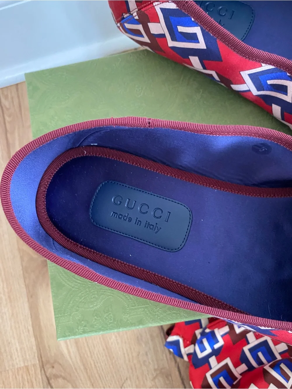 GUCCI Men’s Voyage Geometric G logo Satin Slippers Size 15 NEW